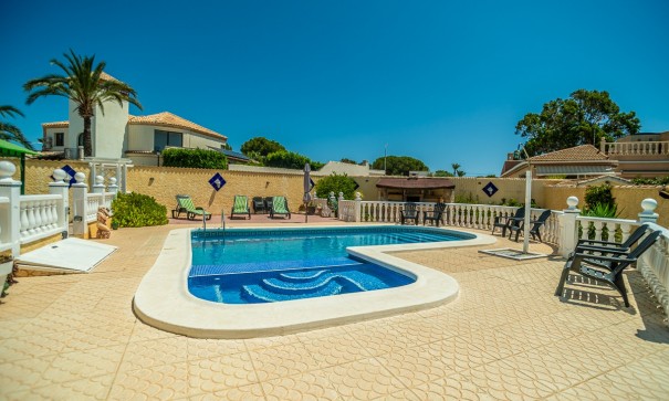 Sale - Detached Villa -
Torrevieja - La Siesta