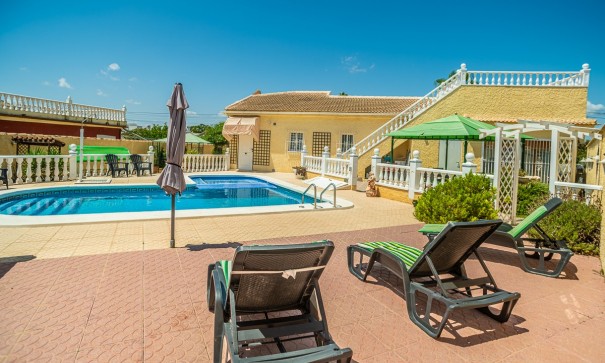 Sale - Detached Villa -
Torrevieja - La Siesta