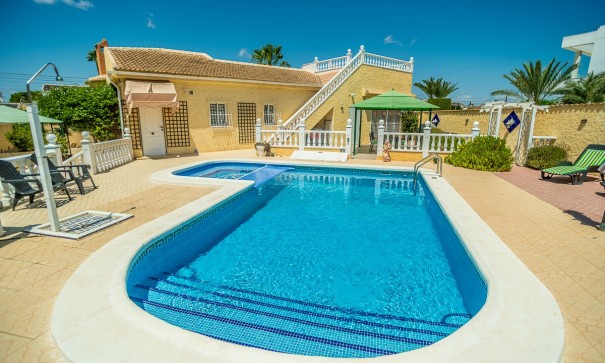 Sale - Detached Villa -
Torrevieja - La Siesta