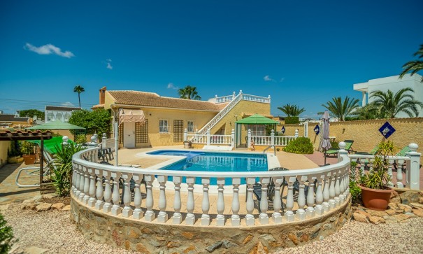 Sale - Detached Villa -
Torrevieja - La Siesta