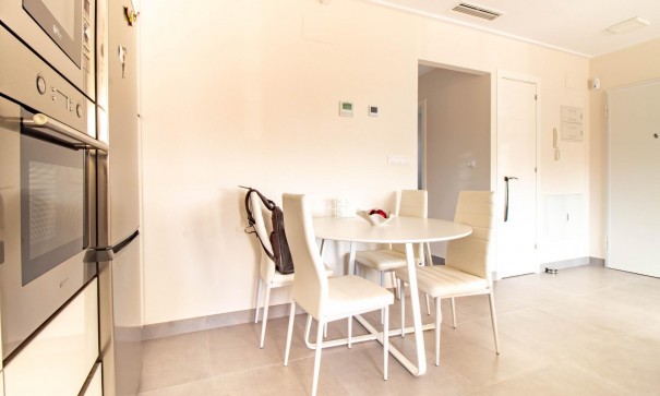 Återförsäljning - Lägenhet lägenhet -
Torrevieja - Punta prima