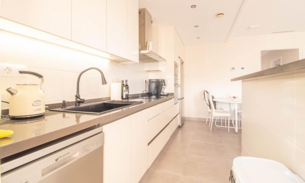 Återförsäljning - Lägenhet lägenhet -
Torrevieja - Punta prima