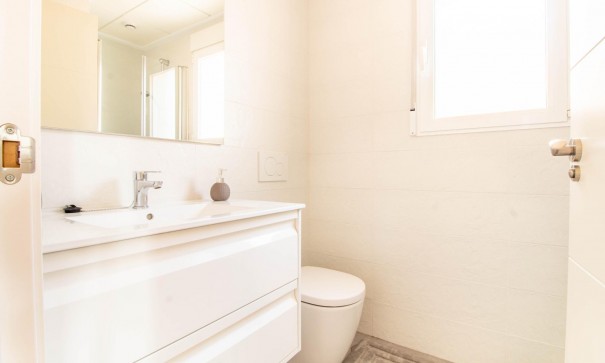 Återförsäljning - Lägenhet lägenhet -
Torrevieja - Punta prima