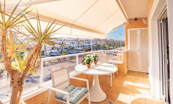 Återförsäljning - Lägenhet lägenhet -
Torrevieja - Punta prima