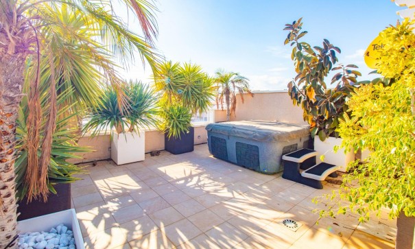 Återförsäljning - Lägenhet lägenhet -
Torrevieja - Punta prima