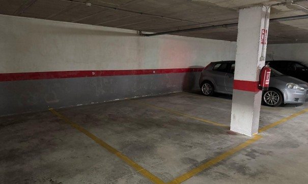 Garage - Herverkoop - Torrevieja -
                Centro