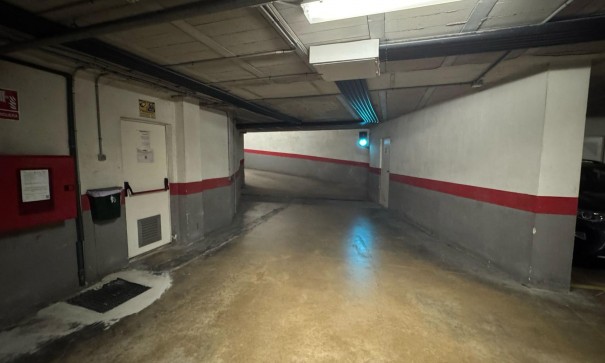 Sale - Garage -
Torrevieja - Centro