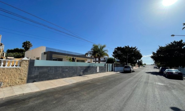 Resale - Freistehende Villa -
Mar de Cristal