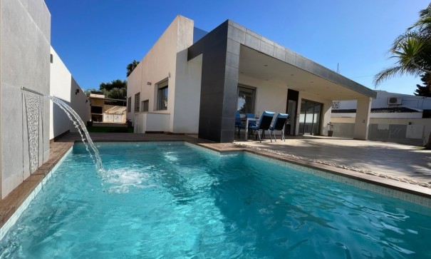 Resale - Freistehende Villa -
Mar de Cristal