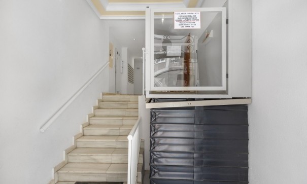 Sale - Apartment Flat -
Torrevieja - Playa del cura