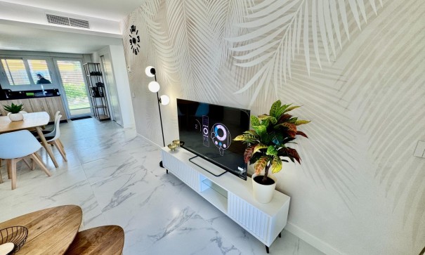 Revente - Appartement -
Torrevieja - Punta prima