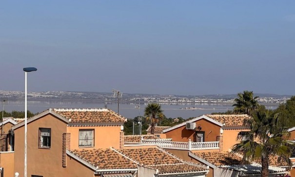 Återförsäljning - Radhus -
Torrevieja - Los balcones