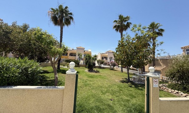 Återförsäljning - Radhus -
Torrevieja - Los balcones