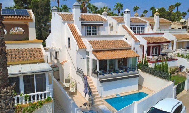 Villa Individuelle - Revente - Orihuela Costa -
                Villamartín