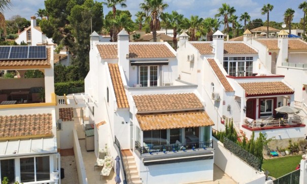 Videresalg - Fritliggende villa -
Orihuela Costa - Villamartín