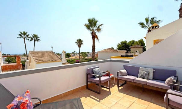 Videresalg - Fritliggende villa -
Orihuela Costa - Villamartín