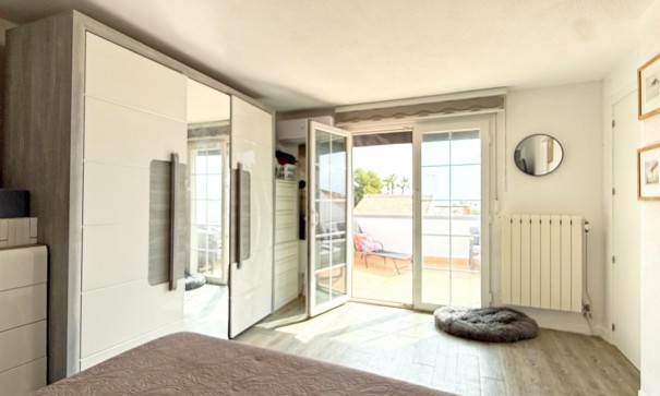 Videresalg - Fritliggende villa -
Orihuela Costa - Villamartín