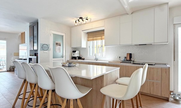 Videresalg - Fritliggende villa -
Orihuela Costa - Villamartín