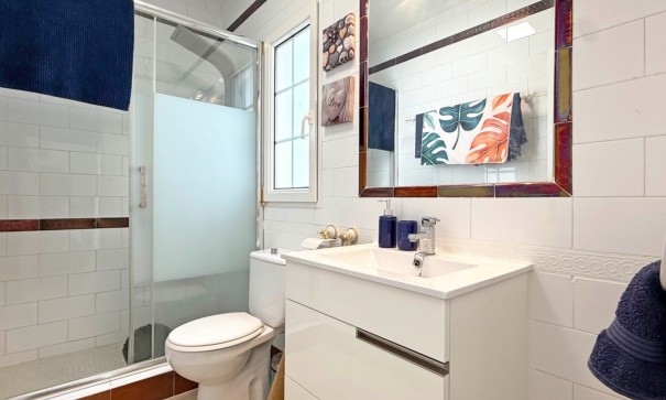 Videresalg - Fritliggende villa -
Orihuela Costa - Villamartín