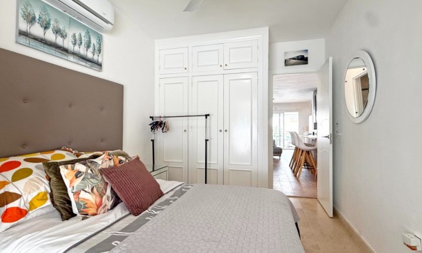 Videresalg - Fritliggende villa -
Orihuela Costa - Villamartín