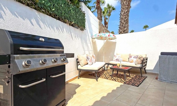 Videresalg - Fritliggende villa -
Orihuela Costa - Villamartín