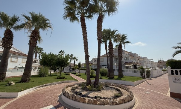 Venta - Apartamento piso -
Orihuela Costa - La Zenia