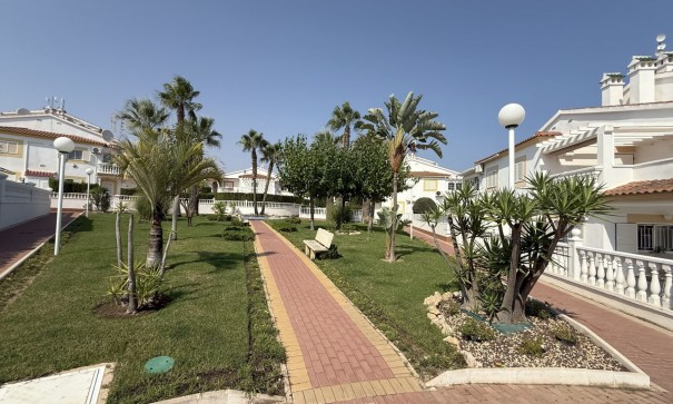 Venta - Apartamento piso -
Orihuela Costa - La Zenia