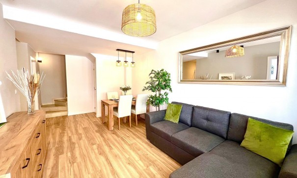 Sale - Town house -
Orihuela - Urbanización Perla del Mar