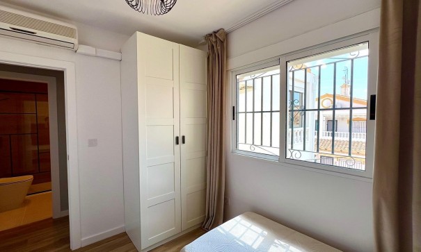 Sale - Town house -
Orihuela - Urbanización Perla del Mar