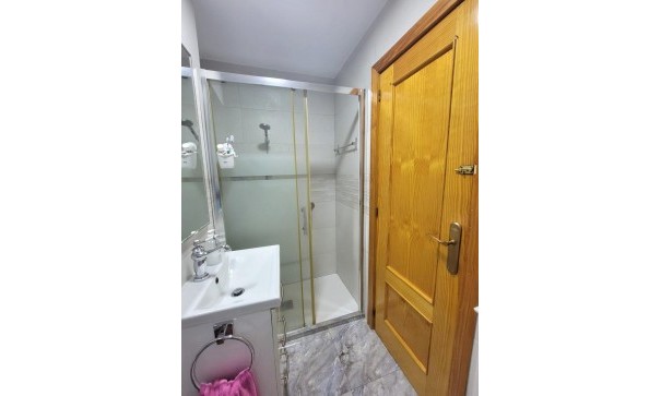 Återförsäljning - Lägenhet lägenhet -
Torrevieja - Playa del Cura