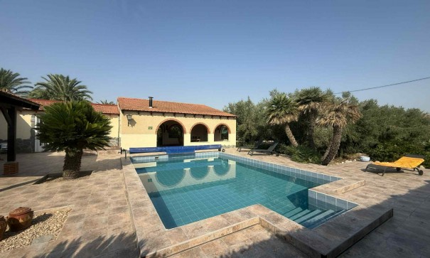 Resale - Finca Landgut -
Catral