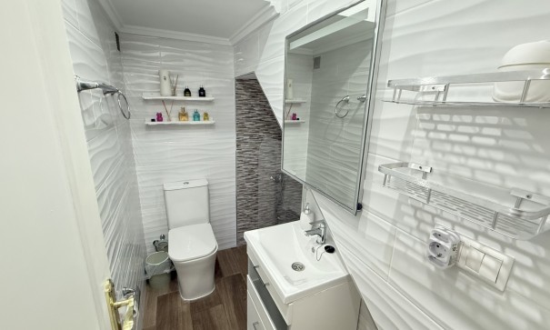 Sale - Town house -
Orihuela Costa - La Zenia