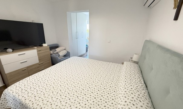 Sale - Town house -
Orihuela Costa - La Zenia