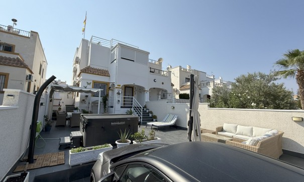 Sale - Town house -
Orihuela Costa - La Zenia