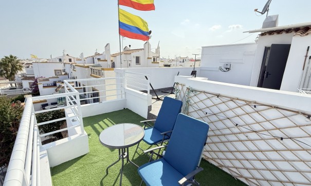 Sale - Town house -
Orihuela Costa - La Zenia