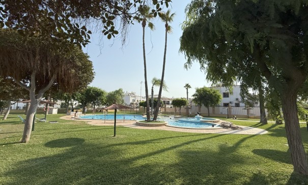 Sale - Town house -
Orihuela Costa - La Zenia