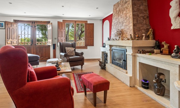 Videresalg - Finca landejendom -
Torremendo