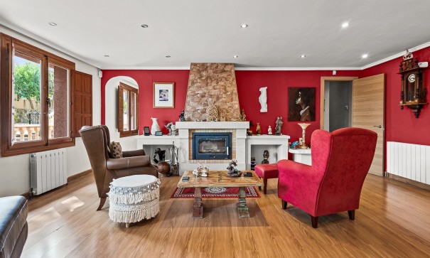 Videresalg - Finca landejendom -
Torremendo