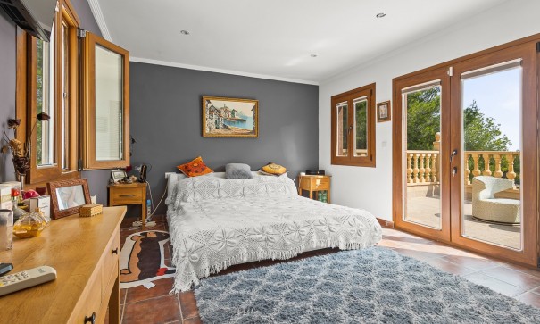 Videresalg - Finca landejendom -
Torremendo