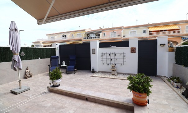 Sale - Town house -
Benijofar - Monte Azul
