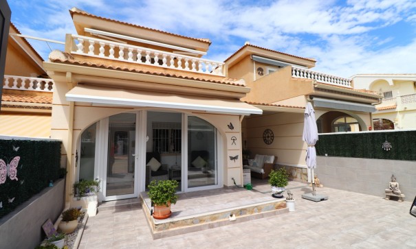 Sale - Town house -
Benijofar - Monte Azul