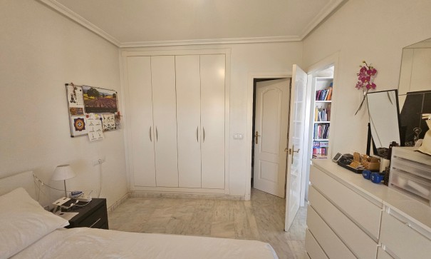 Sale - Apartment Flat -
Villamartín - PAU 8