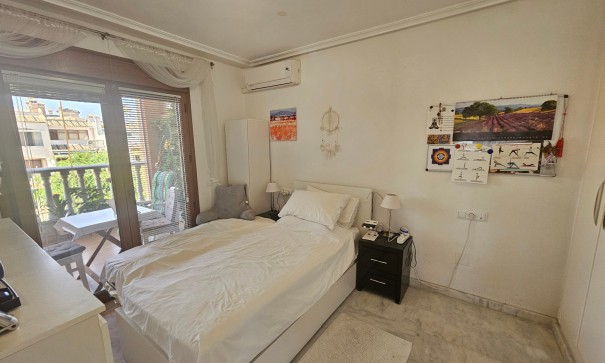 Sale - Apartment Flat -
Villamartín - PAU 8