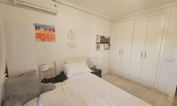 Sale - Apartment Flat -
Villamartín - PAU 8