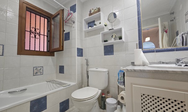 Sale - Apartment Flat -
Villamartín - PAU 8