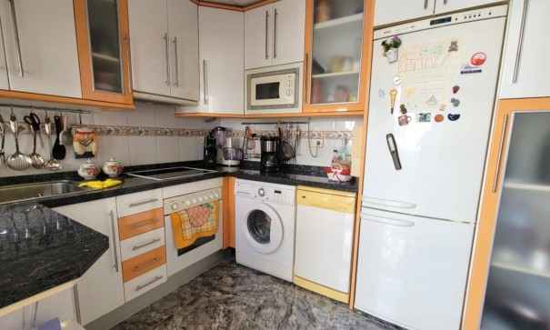 Resale - Wohnung Appartement -
Torrevieja - Los Frutales