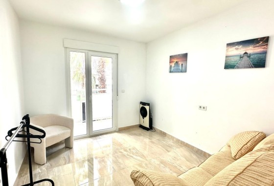 Sprzedaż - Apartament mieszkanie -
Torrevieja - torrevieja