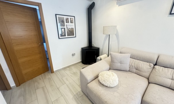 Återförsäljning - Fristående villa -
San Miguel de Salinas - Blue Lagoon