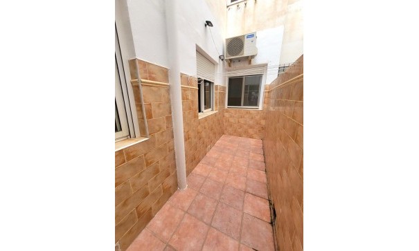 Herverkoop - Apartement Flat -
Torrevieja - Playa de los Locos