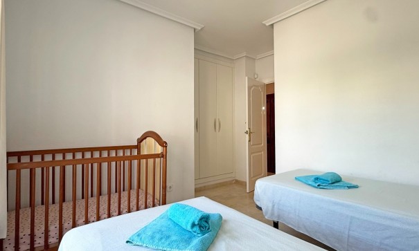 Återförsäljning - Lägenhet lägenhet -
Orihuela Costa - Villamartín